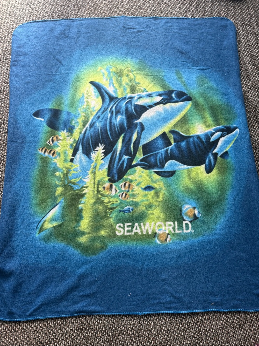 Seaworld Fleece Throw Blanket 50"x60" Orca Characters